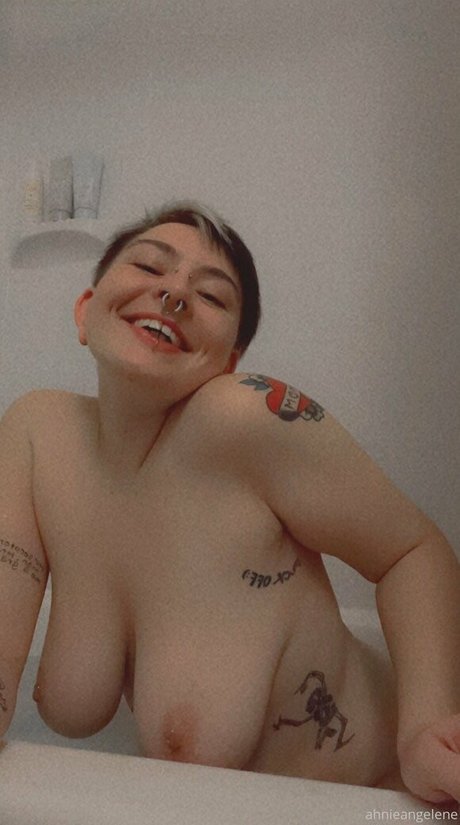 sweetlildarling アダルトスター 写真