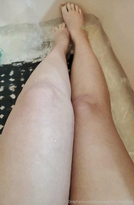 married but cheating 高品質スター 写真