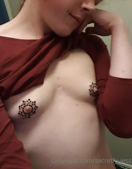 secretly jess セクシー女優 写真