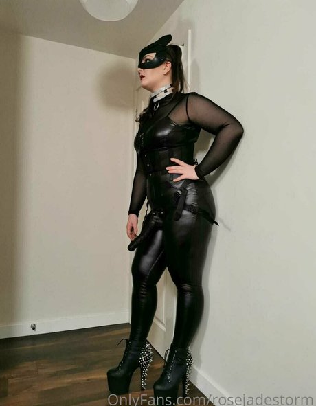 自然な赤毛のオンリーファンズ アートポルノ ギャラリー