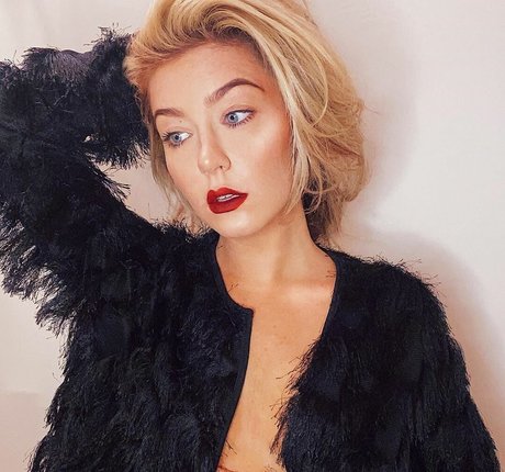 Creative Calm ASMR セックススター 写真