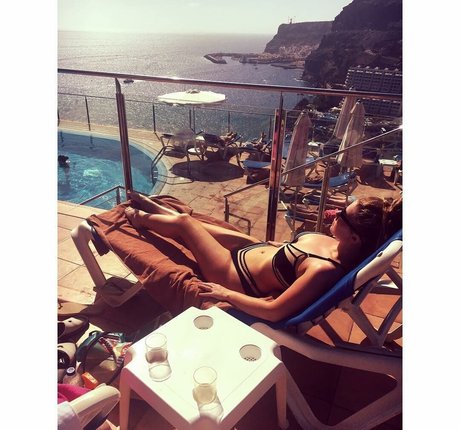 Creative Calm ASMR セクシーモデル 画像