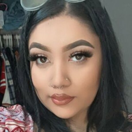 Lawhora ヌードスター ギャラリー