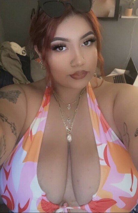 Lawhora セクシーモデル 画像