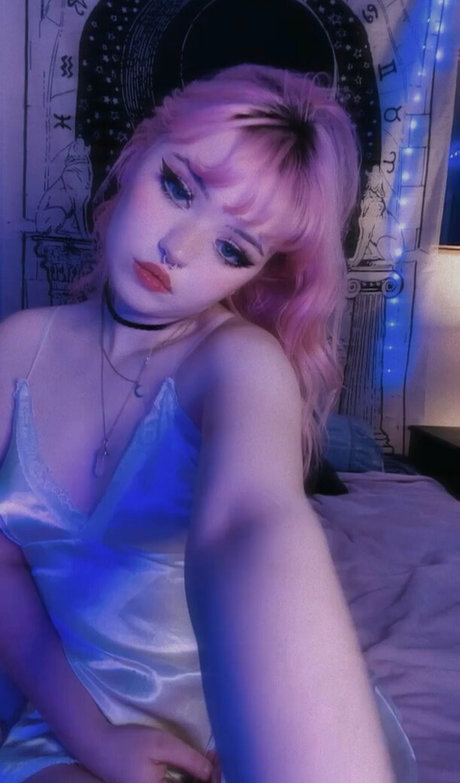 小柄な妻OnlyFans セクシーxxx 写真