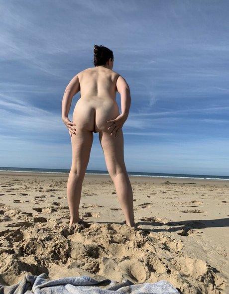 Keira X ポルノスター 裸 画像