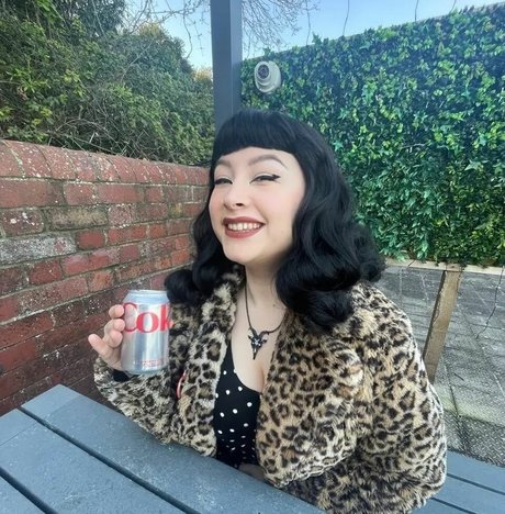 xalexaddams アダルトモデル 写真