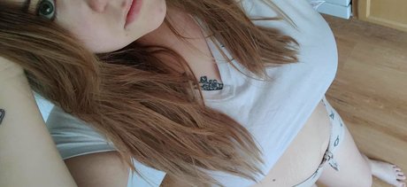 paytatochip アダルトスター 画像