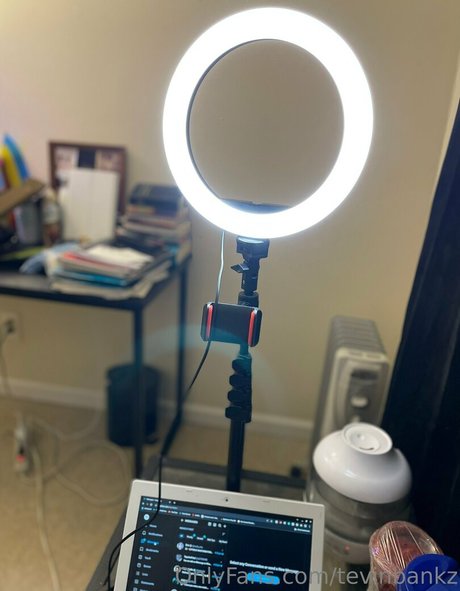 tevinbankz 高品質モデル 画像