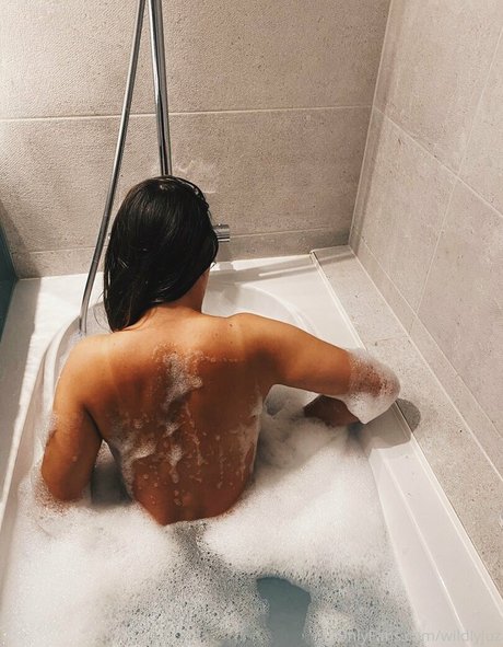 巨乳の黒人女性オンリーファンズ 美しい裸 アーカイブ