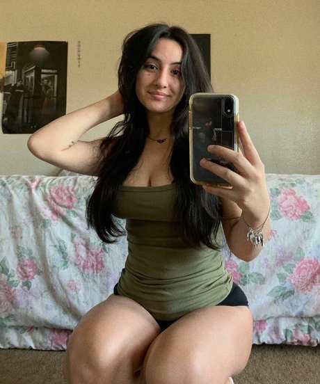 Anneiise 裸モデル ギャラリー