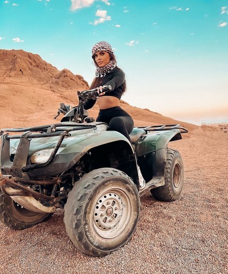 Lara Benjamina Winter xxxモデル アーカイブ