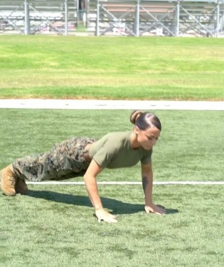 Angel Romero ヌードのポルノスター 写真