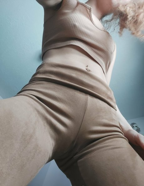 おばあちゃんのぽっちゃりOnlyFans アートヌード アーカイブ