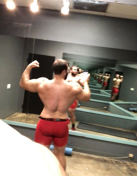 beefybull ポルノスター アート 写真