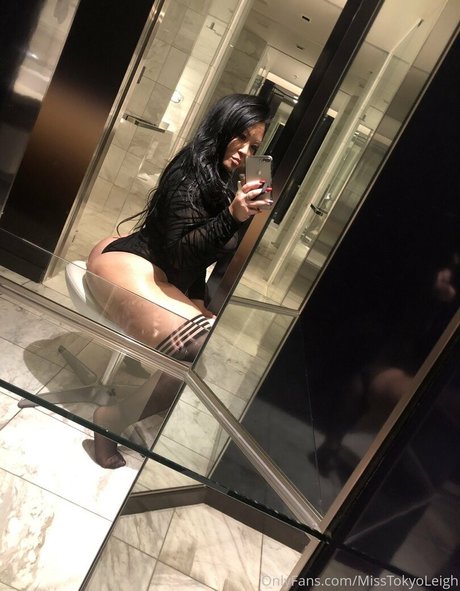 ぽっちゃり 主観視点 OnlyFans ホットポルノ 画像