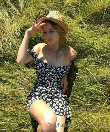 イギリスのプッシーOnlyFans ヌード 写真