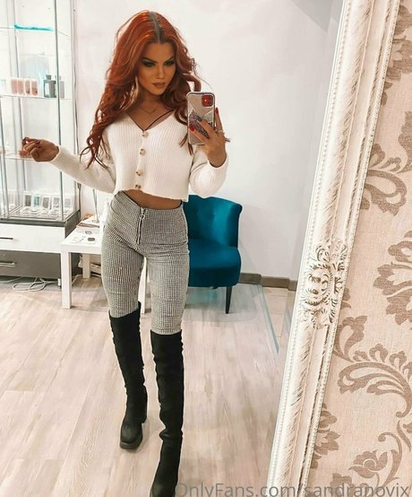 iamsandranovix 最高のモデル 写真