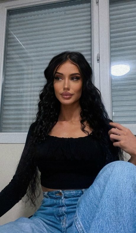 Trannyeva 可愛い女優 アーカイブ