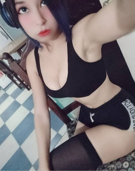 ぽっちゃり 主観視点 OnlyFans アート裸 写真