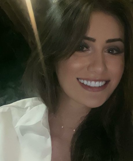 巨乳の赤毛オンリーファンズ ポルノ 写真