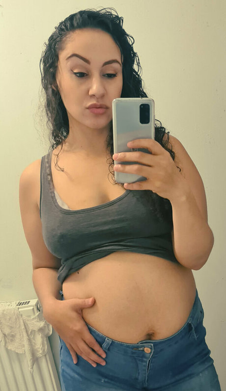 毛深いラテン系オンリーファンズ ホット裸 写真