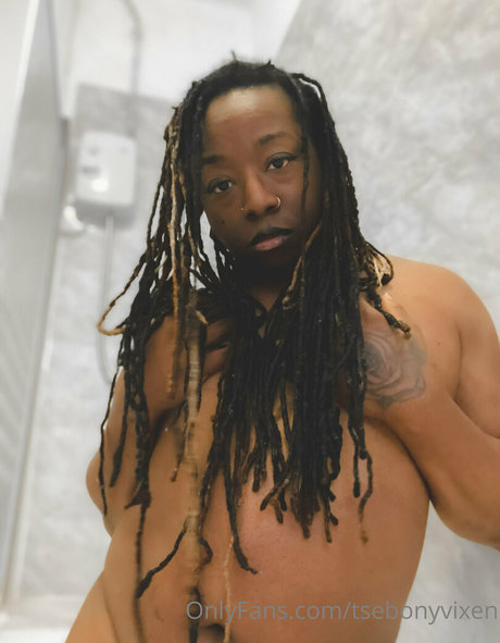 tsebonyvixen セックス女優 画像