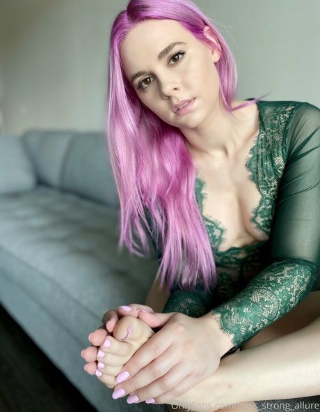 日本の女子高生OnlyFans セクシー 画像