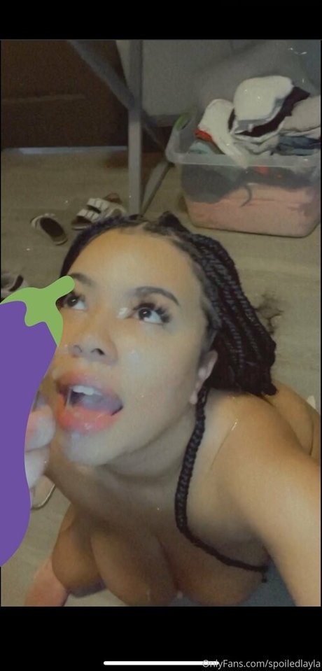 ブラックマジックオンリーファンズ 裸 写真