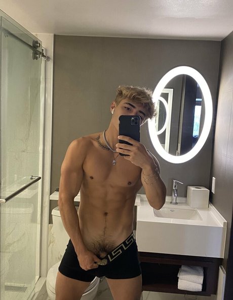 逆騎乗位 オンリーファンズ ポルノ ギャラリー