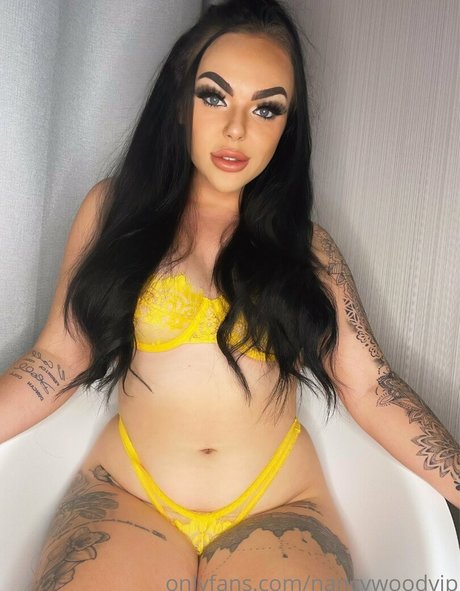 肉厚マンコオンリーファンズ 無料 画像