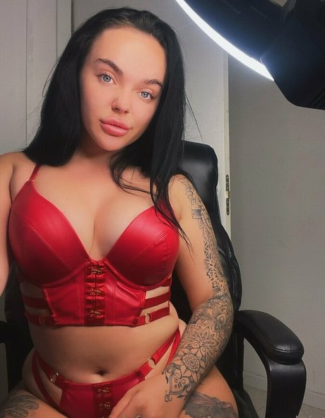 アジア人 ノーPPV オンリーファンズ エロ 画像