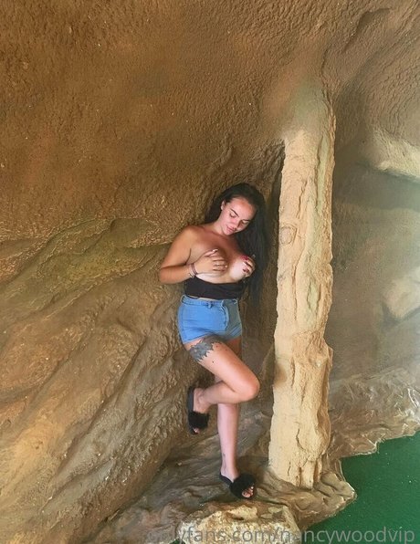 ポニーテールオンリーファンズ セックス 画像