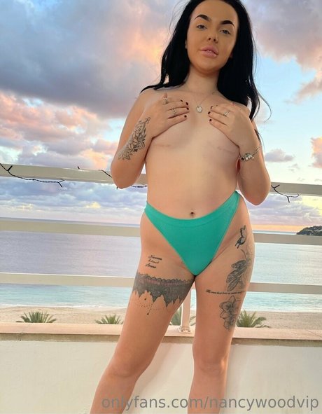 日本の女子高生OnlyFans 可愛い ギャラリー