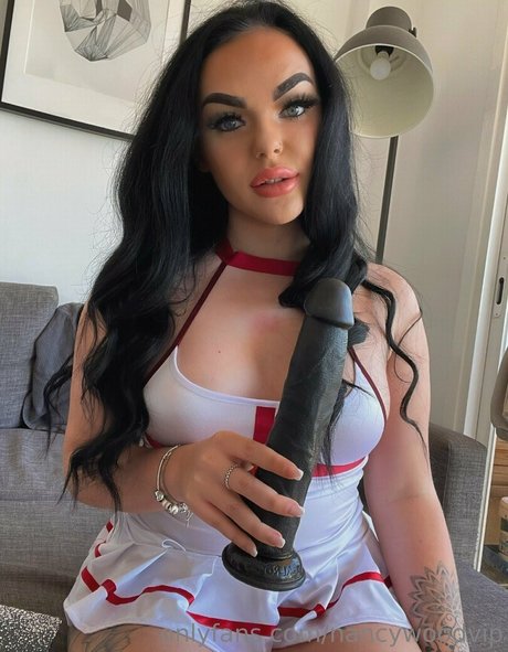 フェイシャルオンリーファンズ 無料セックス アーカイブ