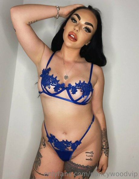 アジア人のティーンの足 オンリーファンズ アートヌード 写真