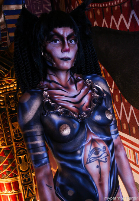 ヌード教師オンリーファンズ 裸 アーカイブ