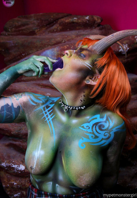 mypetmonstergirl ポルノスター 裸 アーカイブ