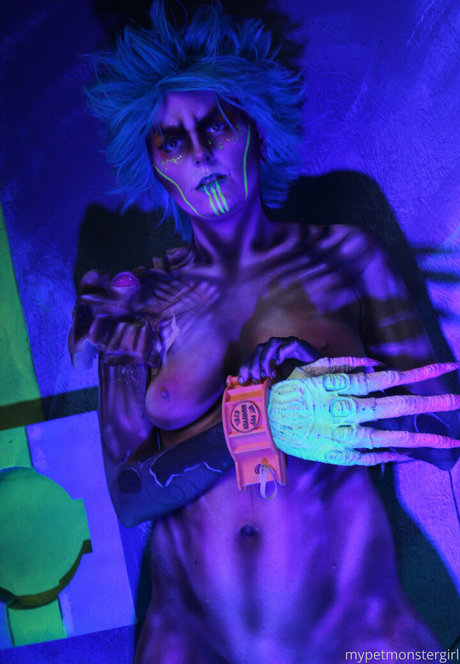 mypetmonstergirl アダルトスター 写真