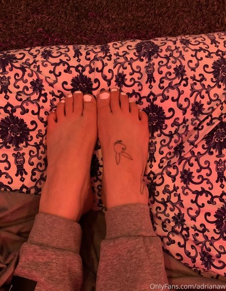 adrianaw スター ヌード 写真