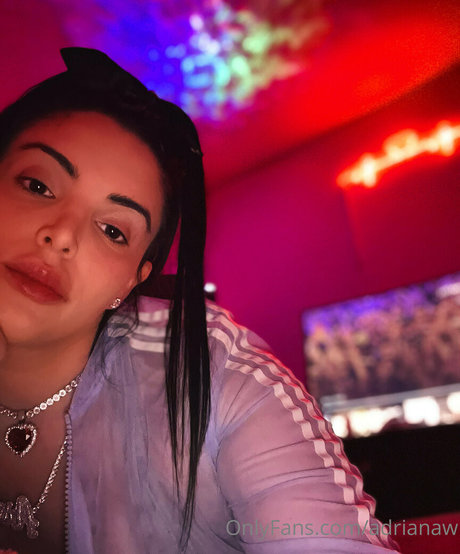 adrianaw 最高のモデル 画像