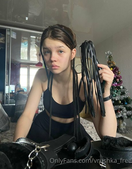 vrushka free 独占モデル 写真