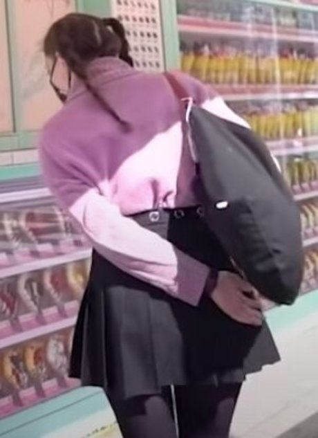 太めのアジア人オンリーファンズ 無料セックス 画像