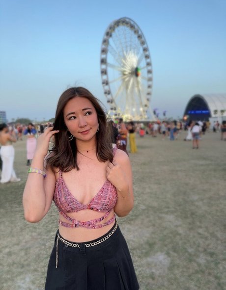 Emily Wang スター ヌード 写真