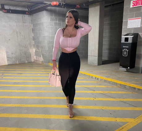 Alexia C かわいいポルノスター 写真