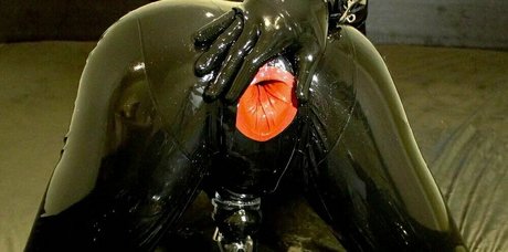 rubberbuns ポルノモデル 写真