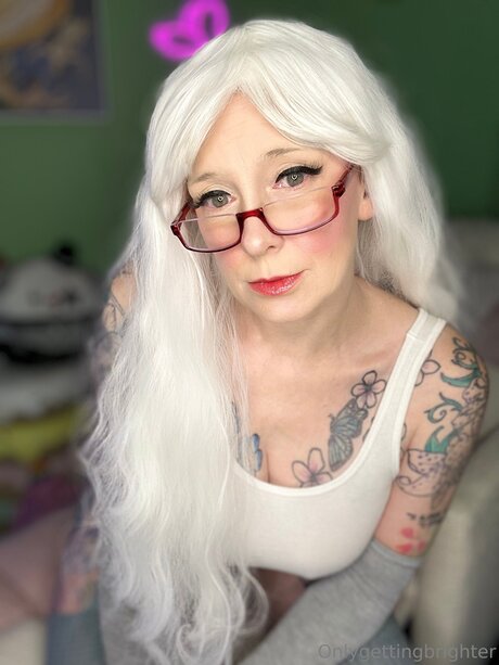 Onlygettingbrighter ポルノスター ヌード アーカイブ