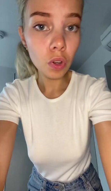 Kailaisnotfamous 素敵な女優 写真