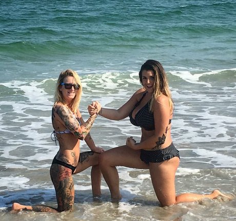 Chelsea Hammill 素敵なモデル 写真