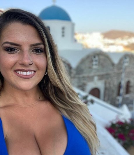 曲線美のクーガーOnlyFans 美しい 写真